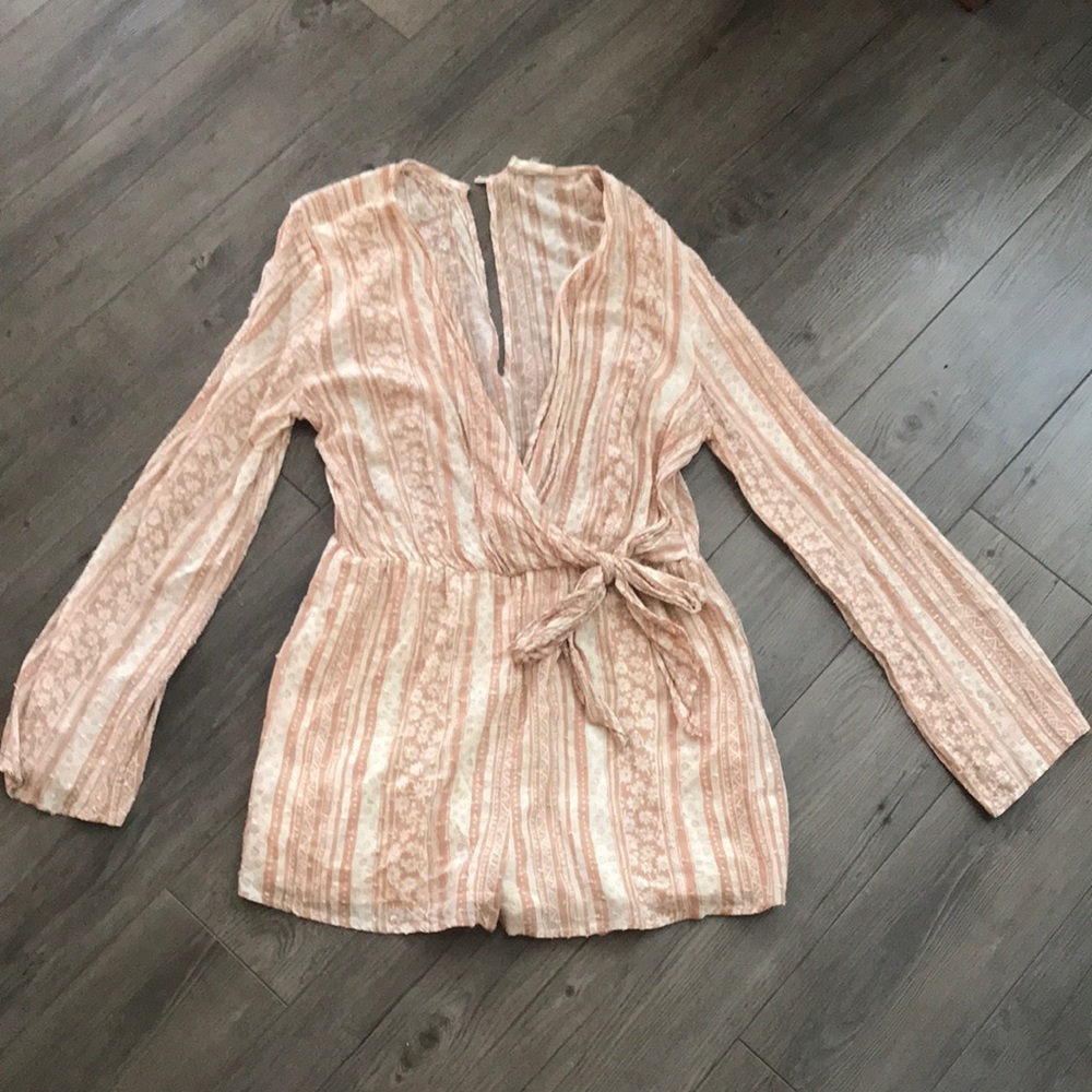 Super cute altard state romper